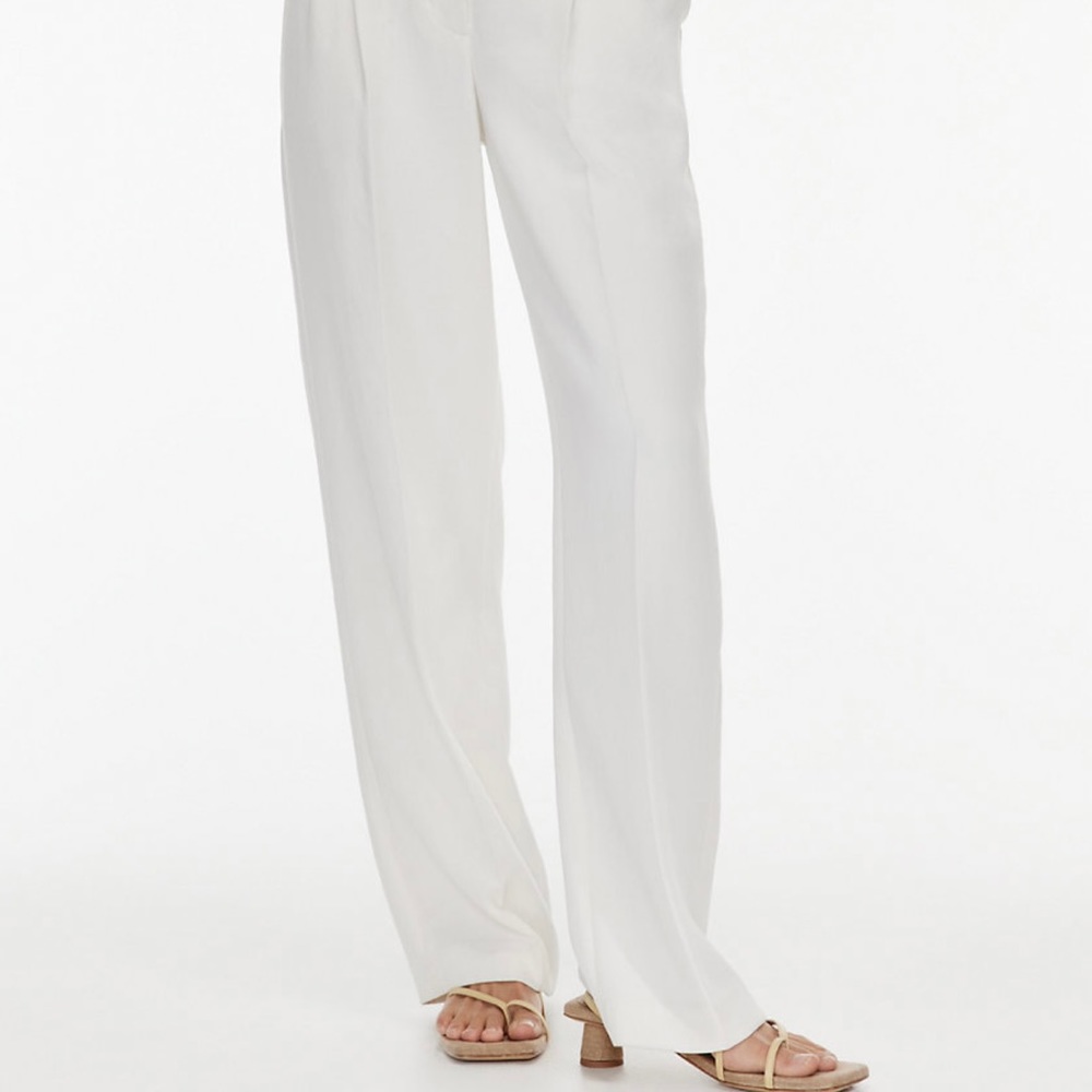 Aritzia Effortless Pants Light Birch NWT Sz 12